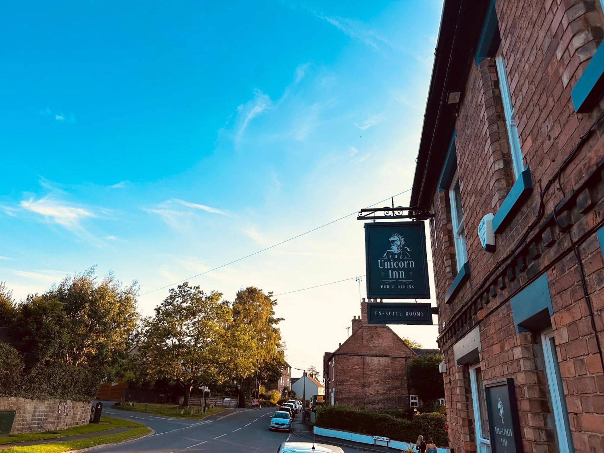 The Unicorn Inn Newton Solney Exterior photo