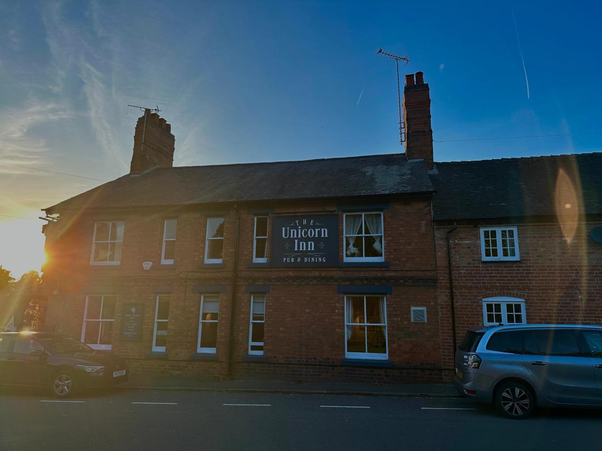 The Unicorn Inn Newton Solney Exterior photo